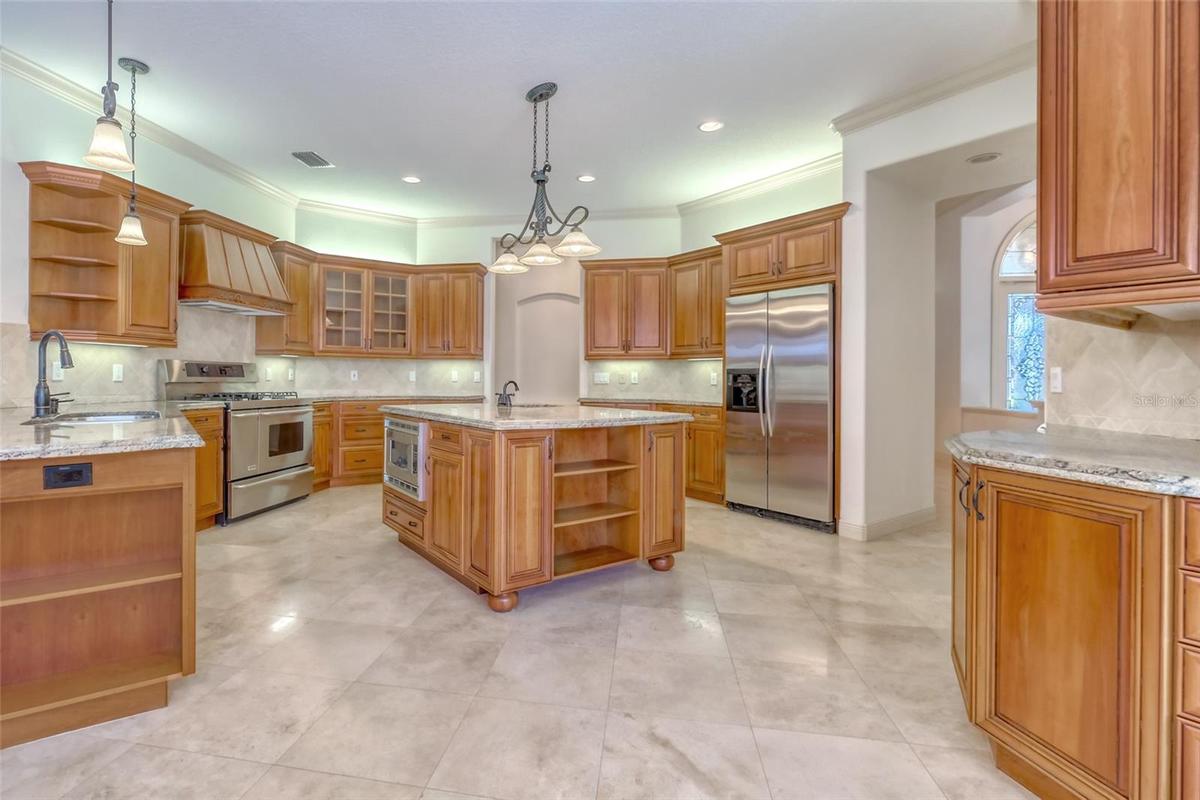 Expansive Kitchen