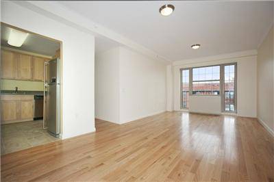 This is a renovated 2 Bedroom 2 Bathroom, 963sf condominium in the heart of South Harlem.