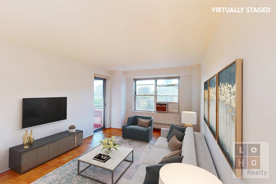 When you step into this apartment, you'll immediately be drawn in by the wonderful light streaming into the living room through the triple width picture windows.