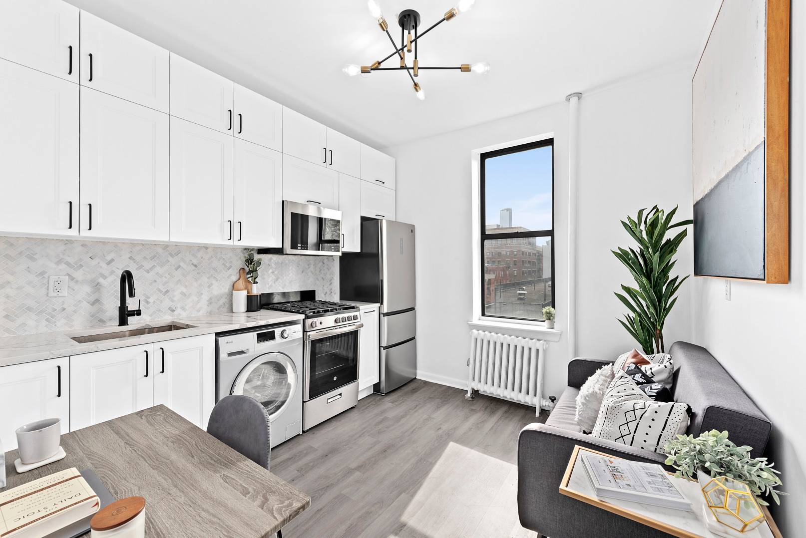 53 Stanton is the brightest and most gorgeous one bedroom apartment you can find in the neighborhood !