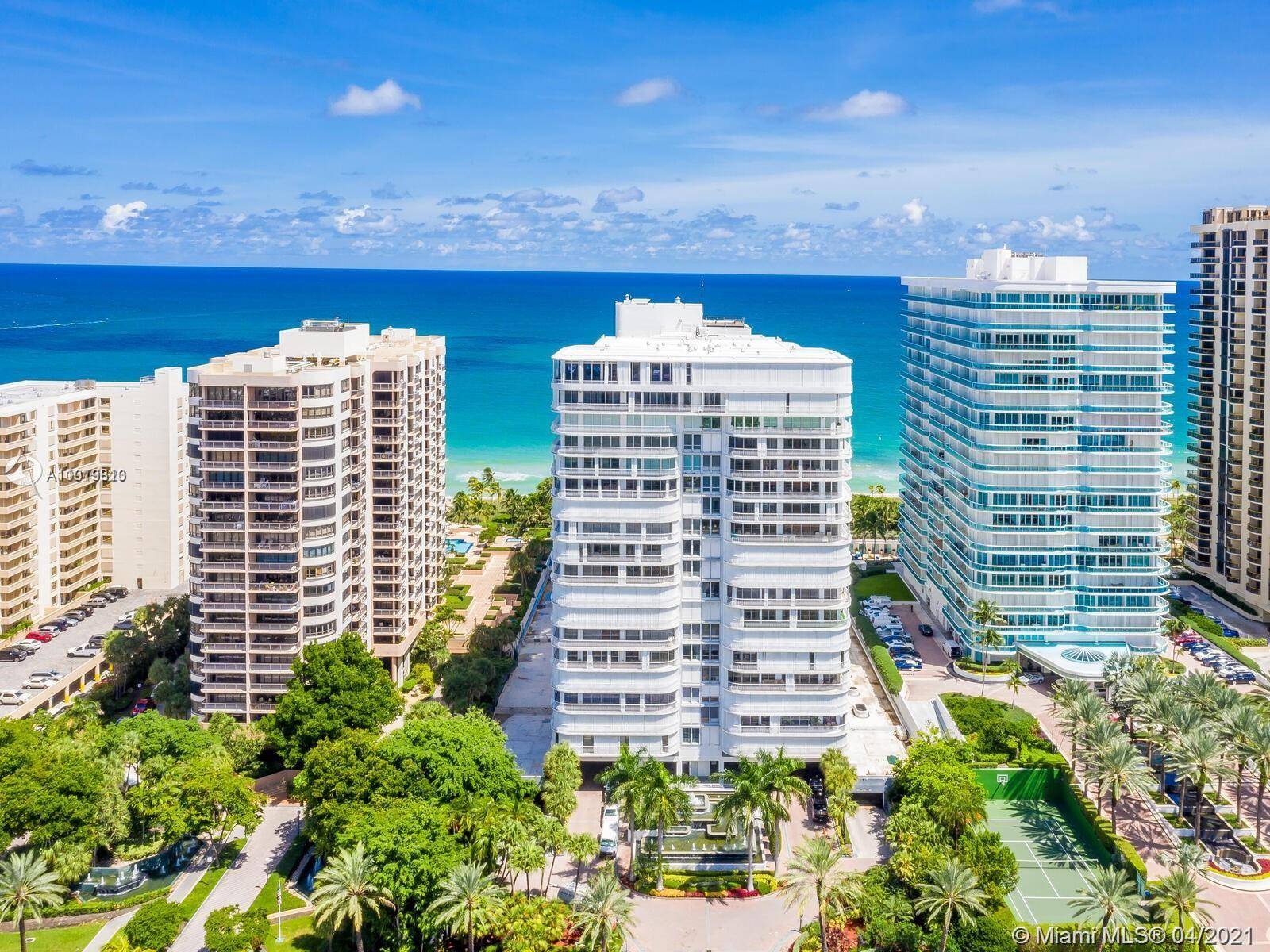 RARELY AVAILABLE HIGH FLOOR 07 LINE AT THE BAL HARBOUR 101.