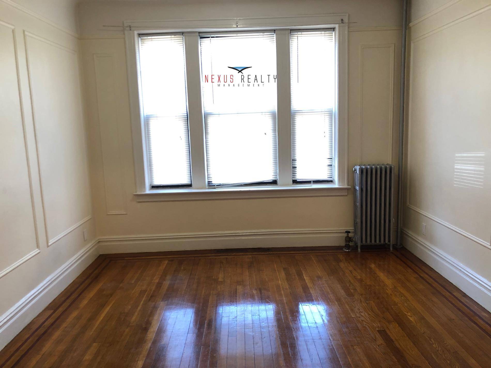 Bright 3 Bedroom flex apartment in Astoria ONLY 24001 King size bedroom and 1 queen size bedroom on the 1st floor in a 3 story private houseThere a 3rd king ...