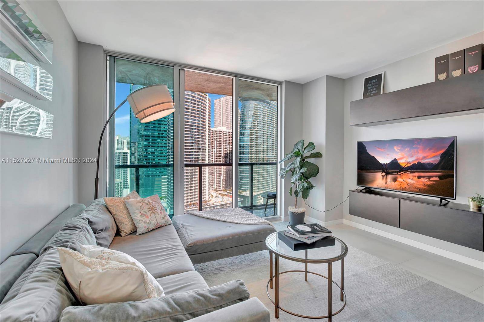 Experience luxury living at its finest in this beautiful corner unit 2 bed, 2 bath, 1124sqf condo located at 500 Brickell Avenue, Unit 3505.