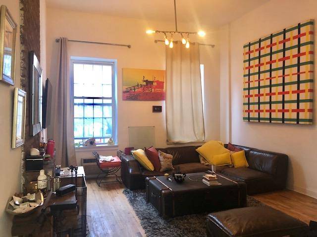 THE BUILDING Elegant historic elevator five story town house On site laundry and building intercom system Professionally managed building Experienced and accommodating building managerTHE APARTMENT Renovated, air conditioned, one bedroom ...