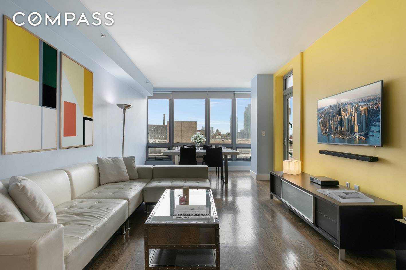 Rare gem layout at the sought after One Hunters Point condos located 2 blocks from the 7 train and ferry.