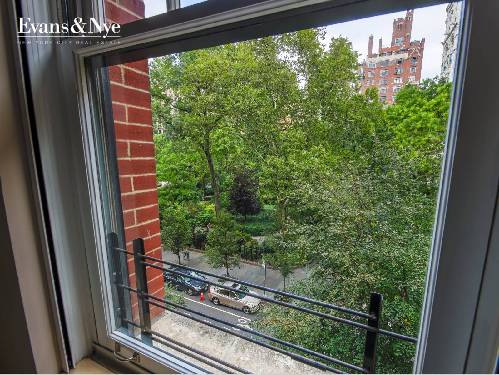 ? Key and direct Gramercy Park views.