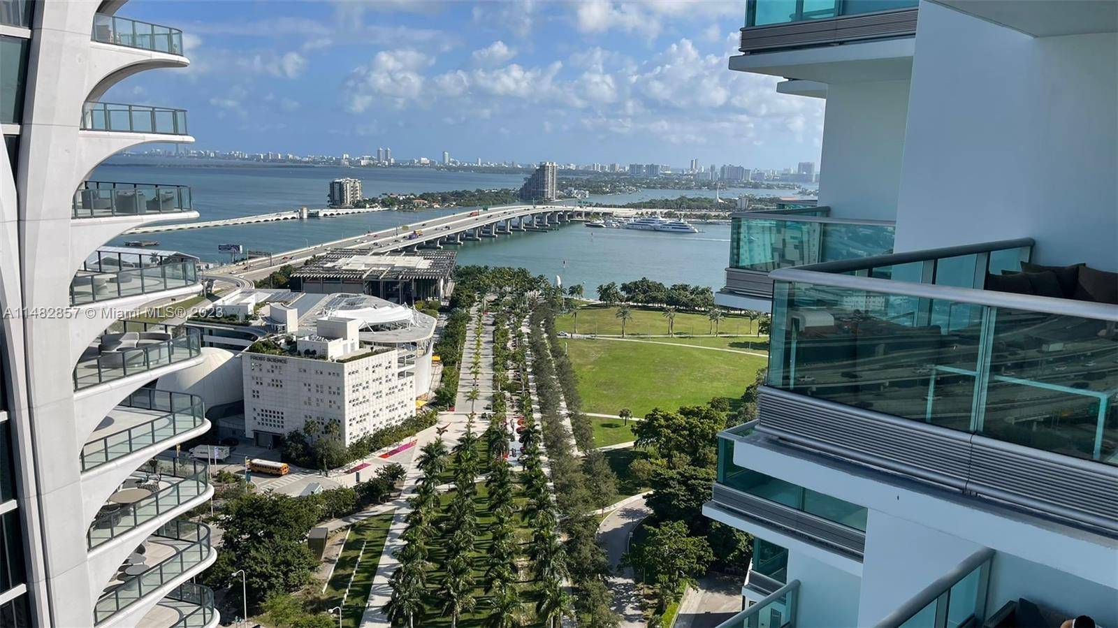 Beautiful high unit in 900 Biscayne Bay.