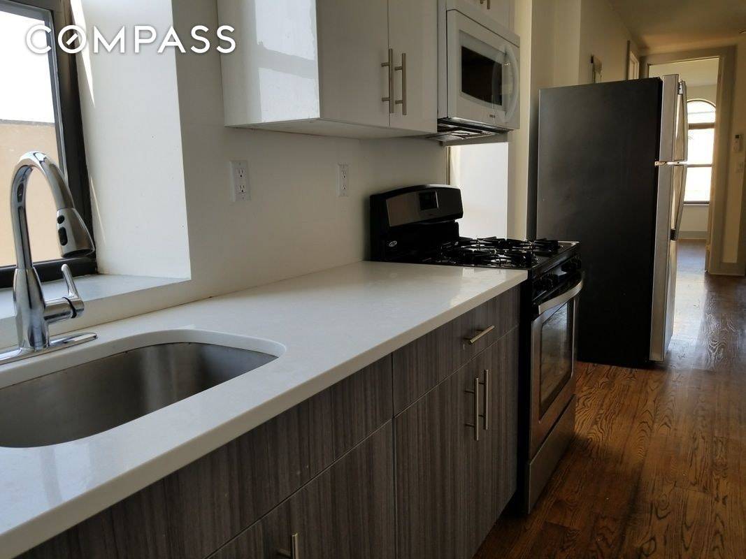 Beautiful 3 bedroom 1 Bath in BedStuy Laundry in building Live in super Access to roof and garden Hardwood floors Modern kitchen w stainless steel appliances Exposed brick Right near ...
