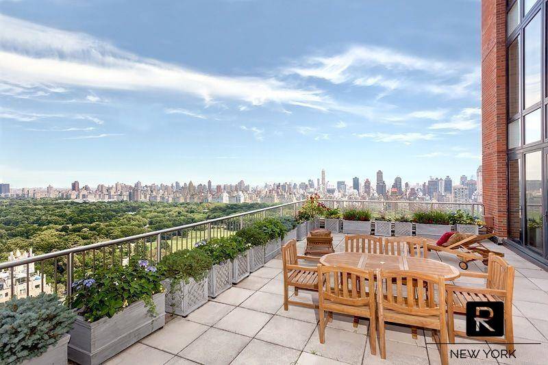 PRIVATE FULL FLOOR CONDO WITH TERRACEBreathtaking views of Central Park and the Manhattan Skyline serve as a scenic backdrop to this private full floor condominium located at the sought after ...