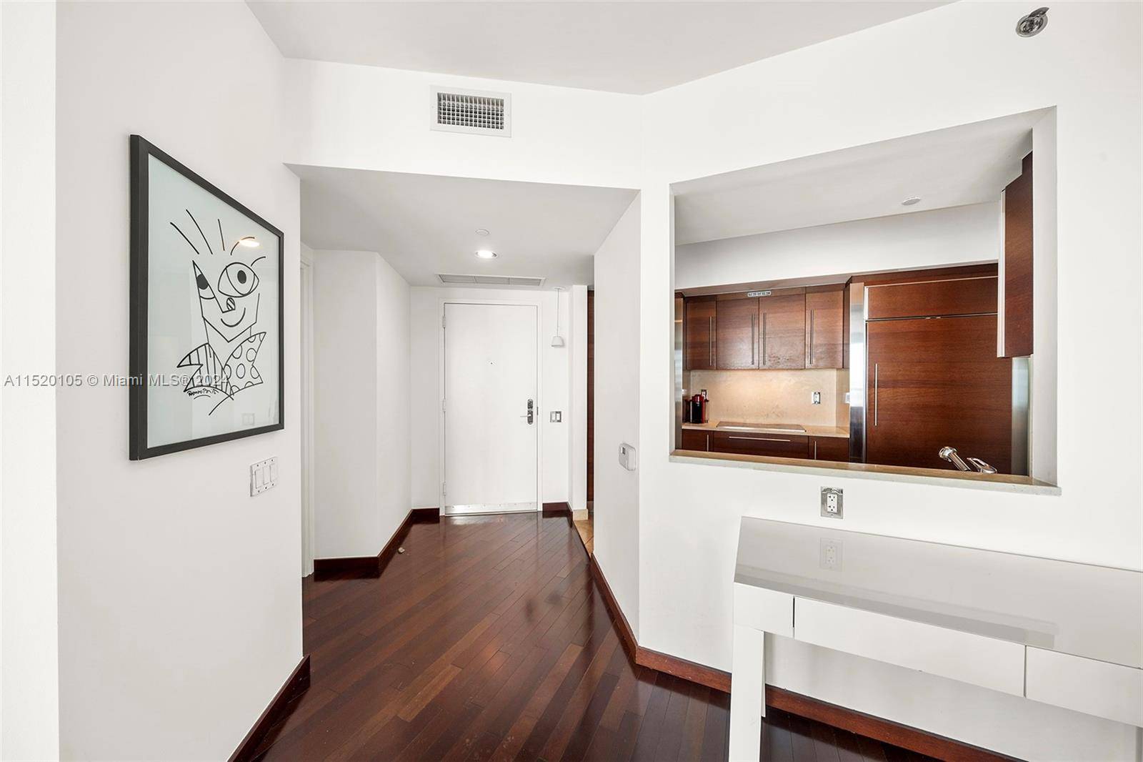 Beautiful 2 Bedroom, 2 Bathroom apartment in the prestigious Icon South of Fifth in Miami Beach.
