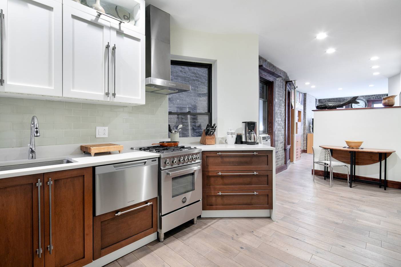 Situated on the beautiful cobblestone section of Perry Street is this wonderful far West Village loft like apartment with pre war charm and modern renovations.