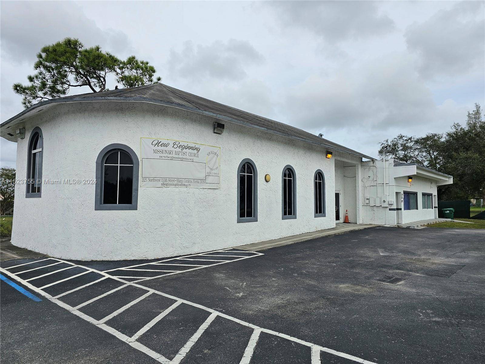 Embrace a unique opportunity with this 3, 546 sqft church on a 17, 945 sqft commercial lot zoned 6500.