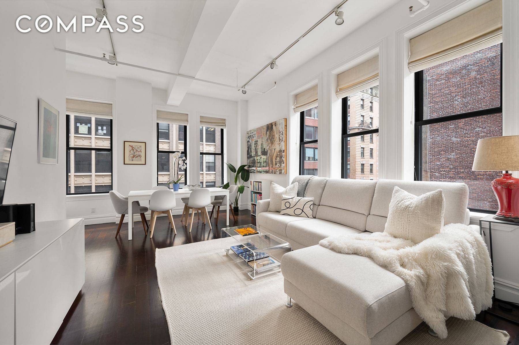 Indulge yourself in this luxurious loft like 1 bedroom home on a Prime NoMad block.