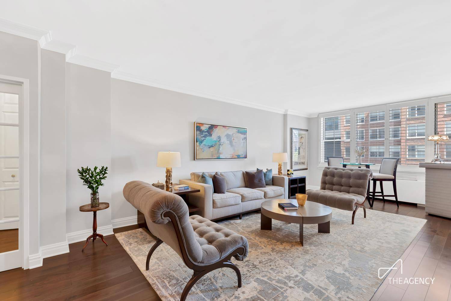 Imagine living in the heart of Lenox Hill, in a large convertible 2 Bed, 1.