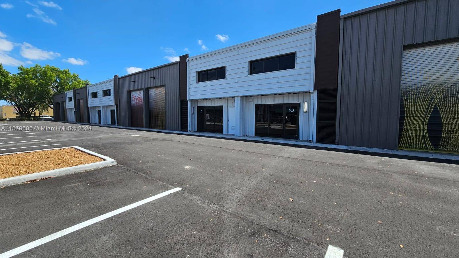 Brand new construction urban industrial 4800 sqft warehouse in Medley Florida jist minites from Miami International Airport and three minutes to the palmetto express way ramp.