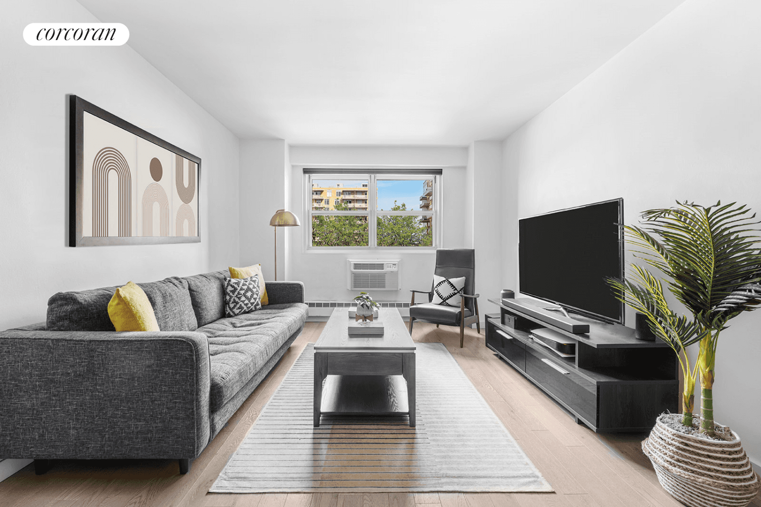 Introducing unit 7K at 175 Willoughby, a fully renovated one bedroom apartment that spans nearly 800 square feet in one of the most convenient locations in all of Brooklyn.