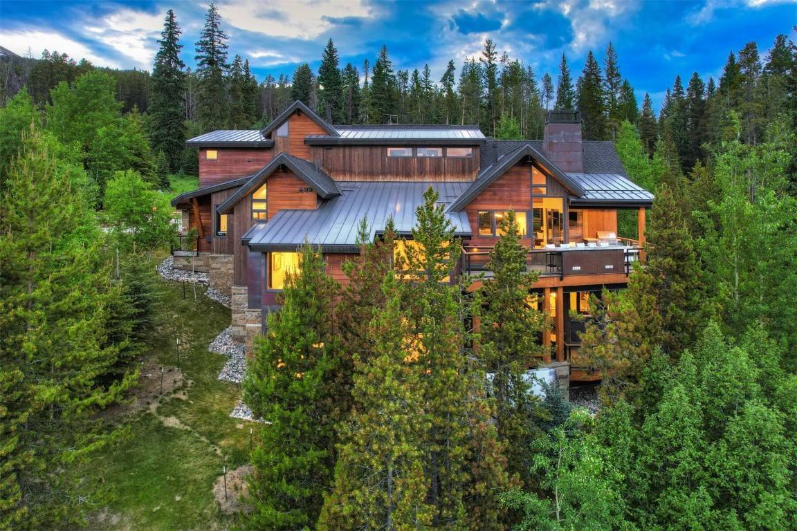 Welcome to your dream mountain retreat !