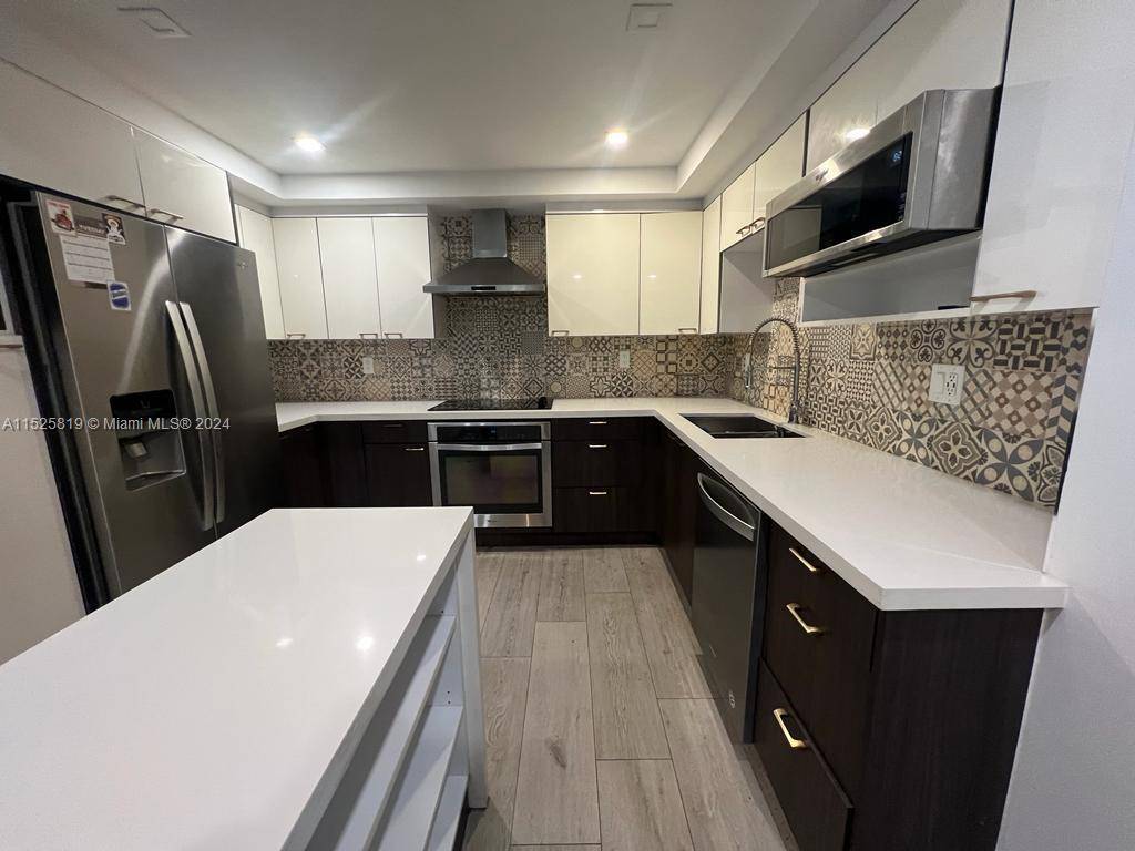 Welcome to your new home, it s a bright and amazing 3 bedrooms 2 baths house in West Miami, it includes modern stainless steel appliances and washer and dryer, it ...