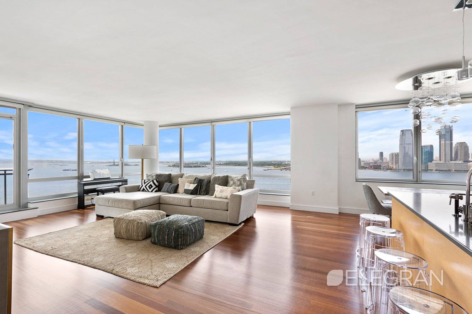 Fantastic opportunity to live in a gorgeous, expansive 2, 097sf high floor apartment in the fabulous Millennium Tower.