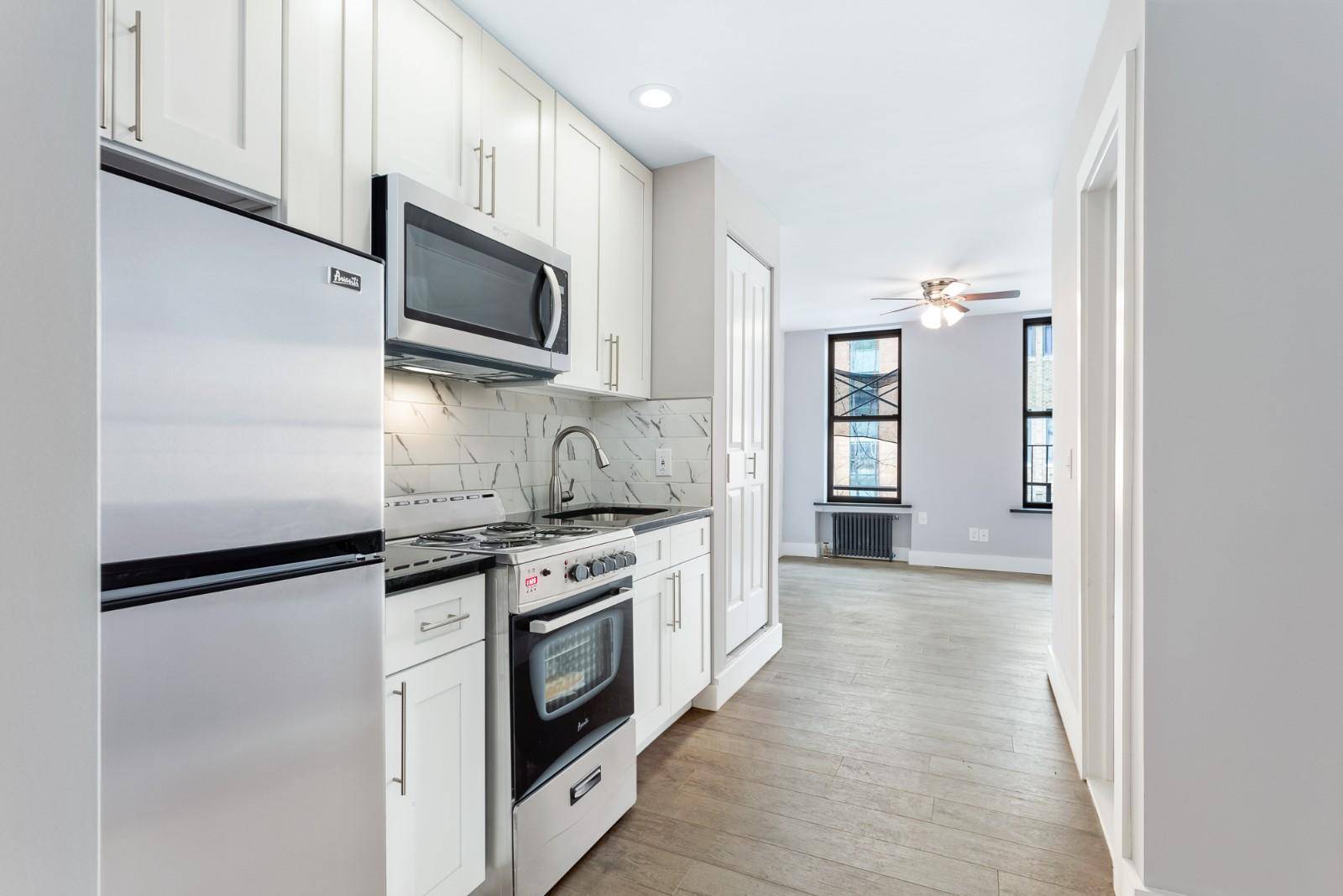 APARTMENT DETAILS NO BROKER FEE Total Gut Renovated W D IN UNIT DISHWASHER GRANITE KITCHEN Stainless Appliances Excellent light Queen Size Bedroom Large Closets Large Living Room Hardwood Floors Throughout ...