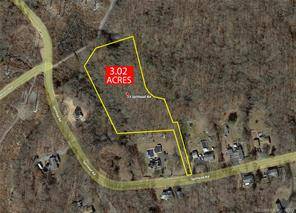 Secluded building lot. If you are looking for privacy look no further.