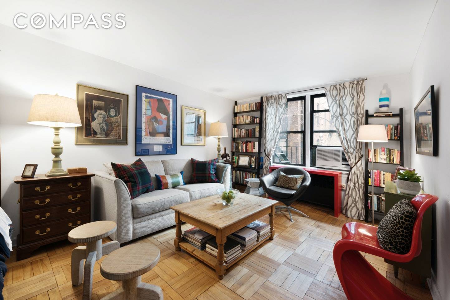 Chelsea Charmer ! Fall in love with this wonderfully bright and spacious condo studio apartment in prime Chelsea that overlooks lush green trees and building s lovely rear garden.