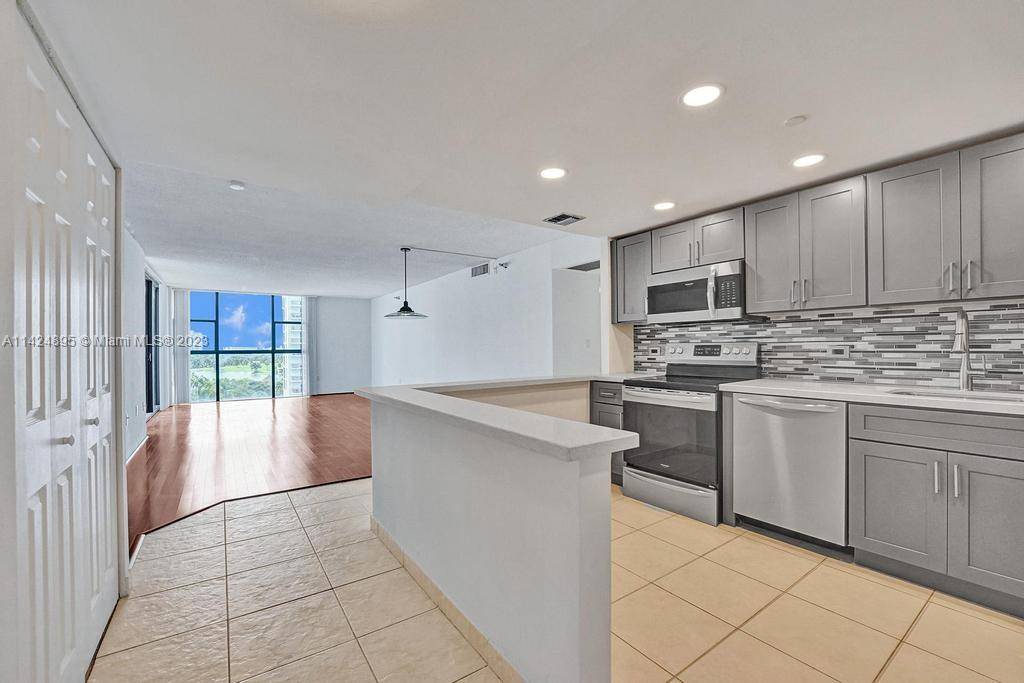View ! View ! View ! Gorgeous 2 bedroom, 2 bathroom condo in the newly renovated Waterview is perfect for you.