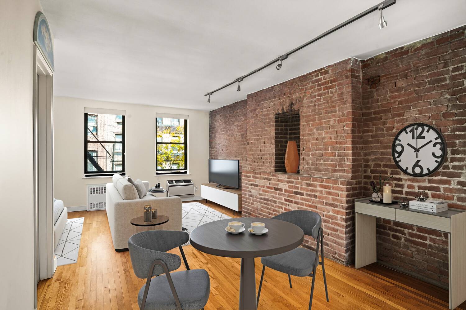 Perfectly positioned at the crossroads of Chelsea, the West Village, and the Meatpacking District, this charming alcove studio combines character, comfort, and convenience in an unbeatable location.