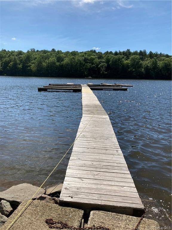 Largest motorboat lake in Sullivan County Swinging Bridge Reservoir 9 Mile Long Lake.