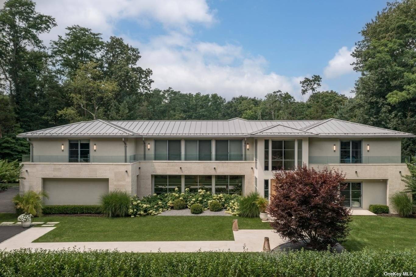 Modern home sets a new standard for luxury in Laurel Hollow.