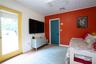 Bright and spacious guesthouse