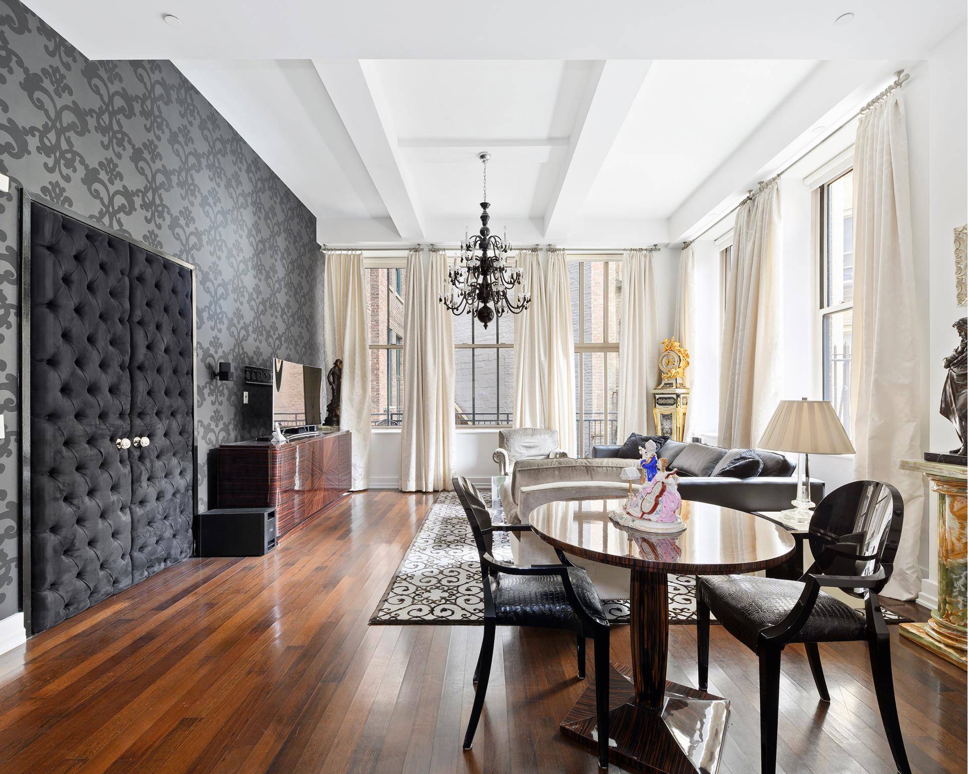 147 Waverly Place is an intimate luxurious boutique prewar condominium located on one of the tree lined West Village streets populated by historic townhouses.