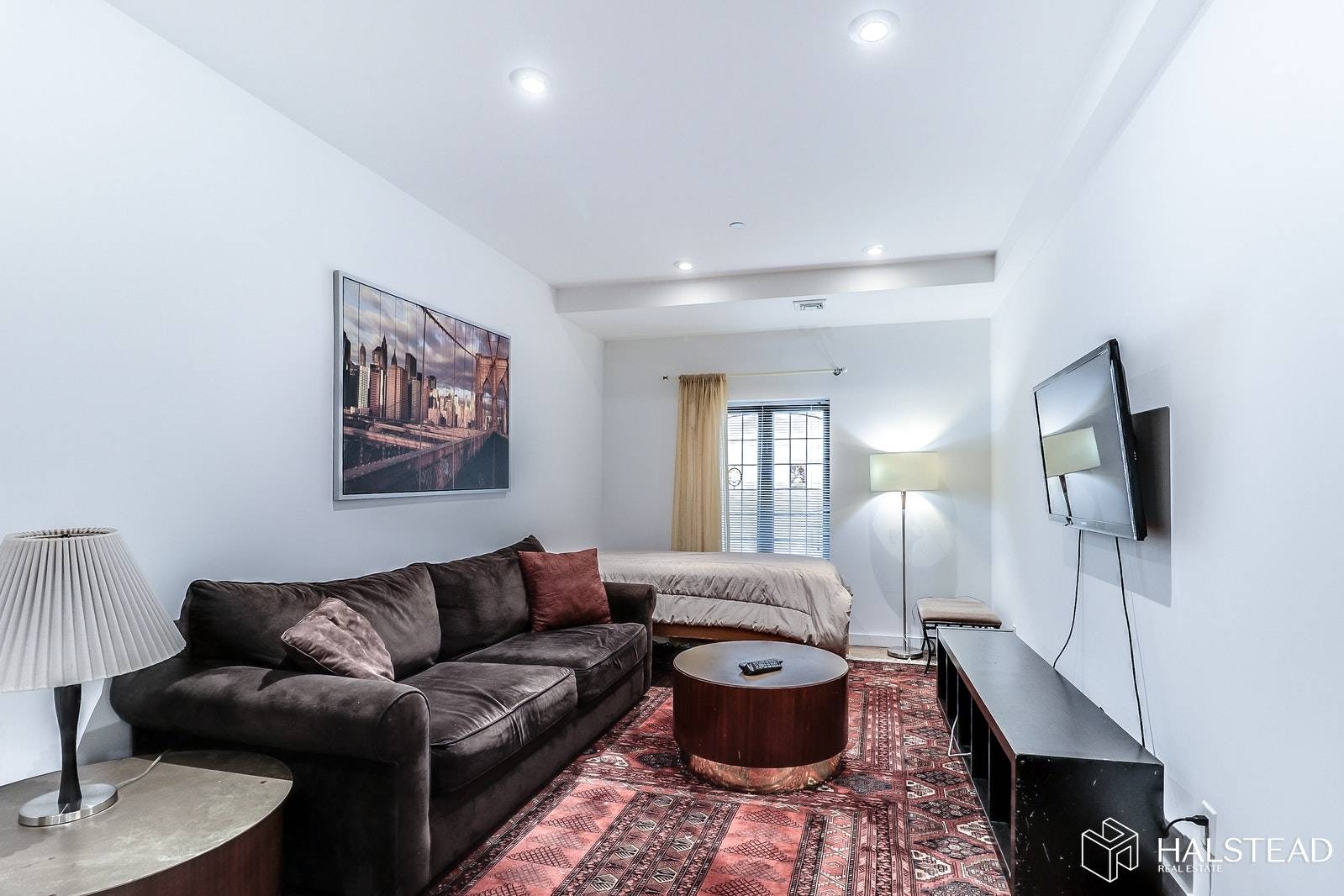 Large newly renovated 1BR in heart of Murray Hill with beautiful hardwood floors throughout and washer dryer in unit.