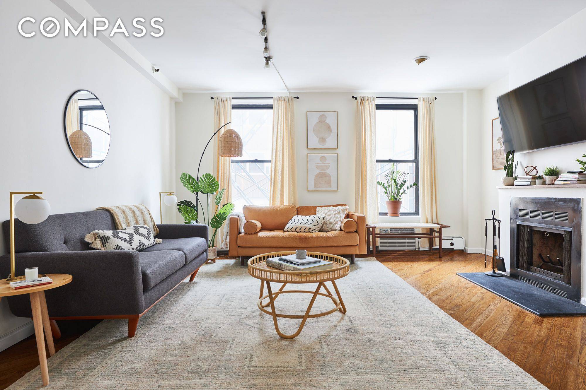 Welcome home to this bright and spacious, move in ready home in the heart of Brooklyn Heights !