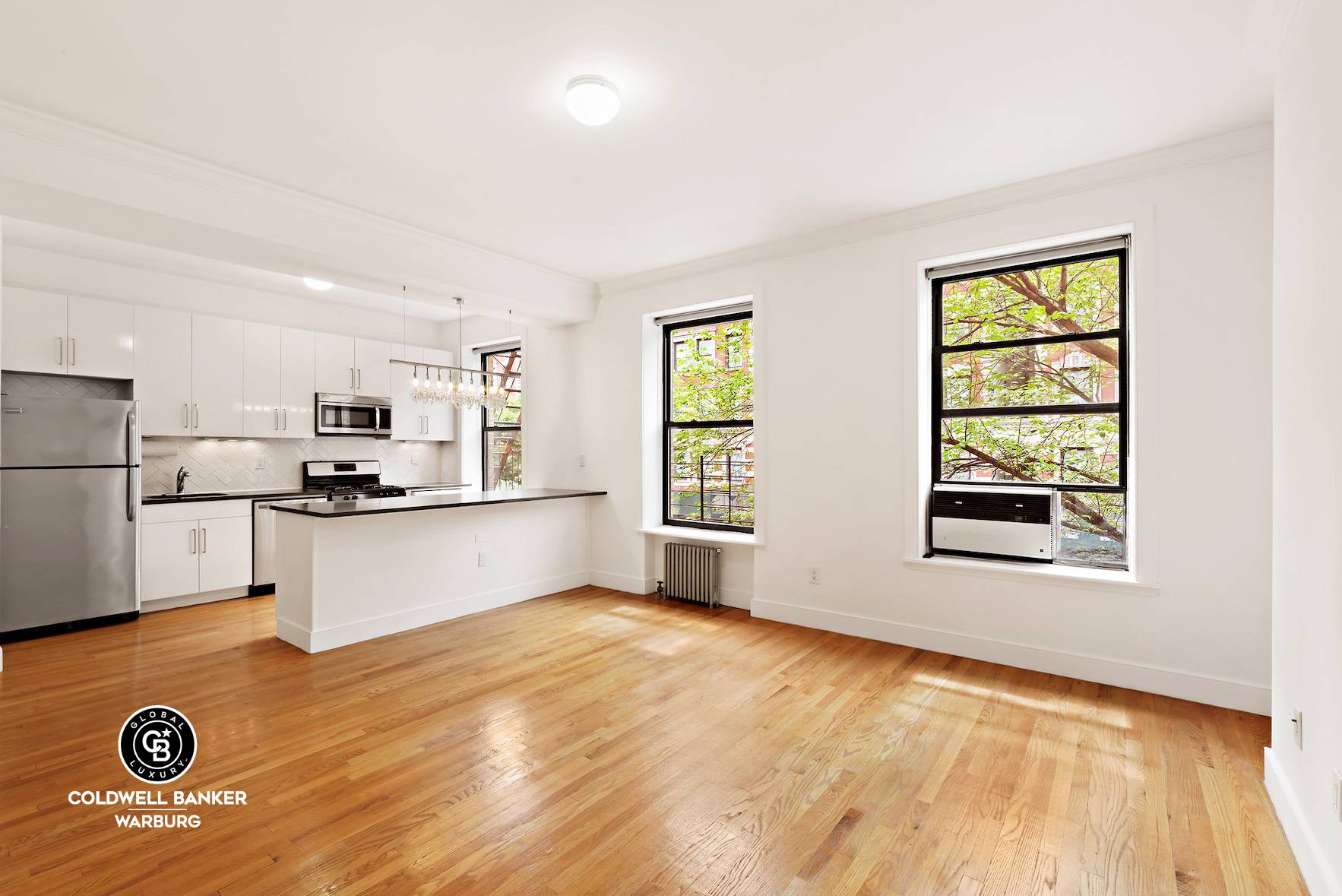 Welcome home to Apartment B4 at the Park Manhattan Condominium, a spacious and light filled, two bedroom, two bathroom home with high ceilings, oversized windows, triple exposures and lots of ...