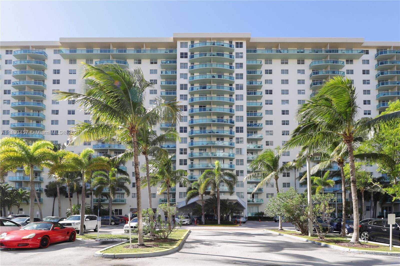 2 BEDROOMS AT OCEAN VIEW, SUNNY ISLES BEACH, FULLY REMODELED WITH BEAUTIFUL OCEAN AND INTRACOASTAL VIEW.