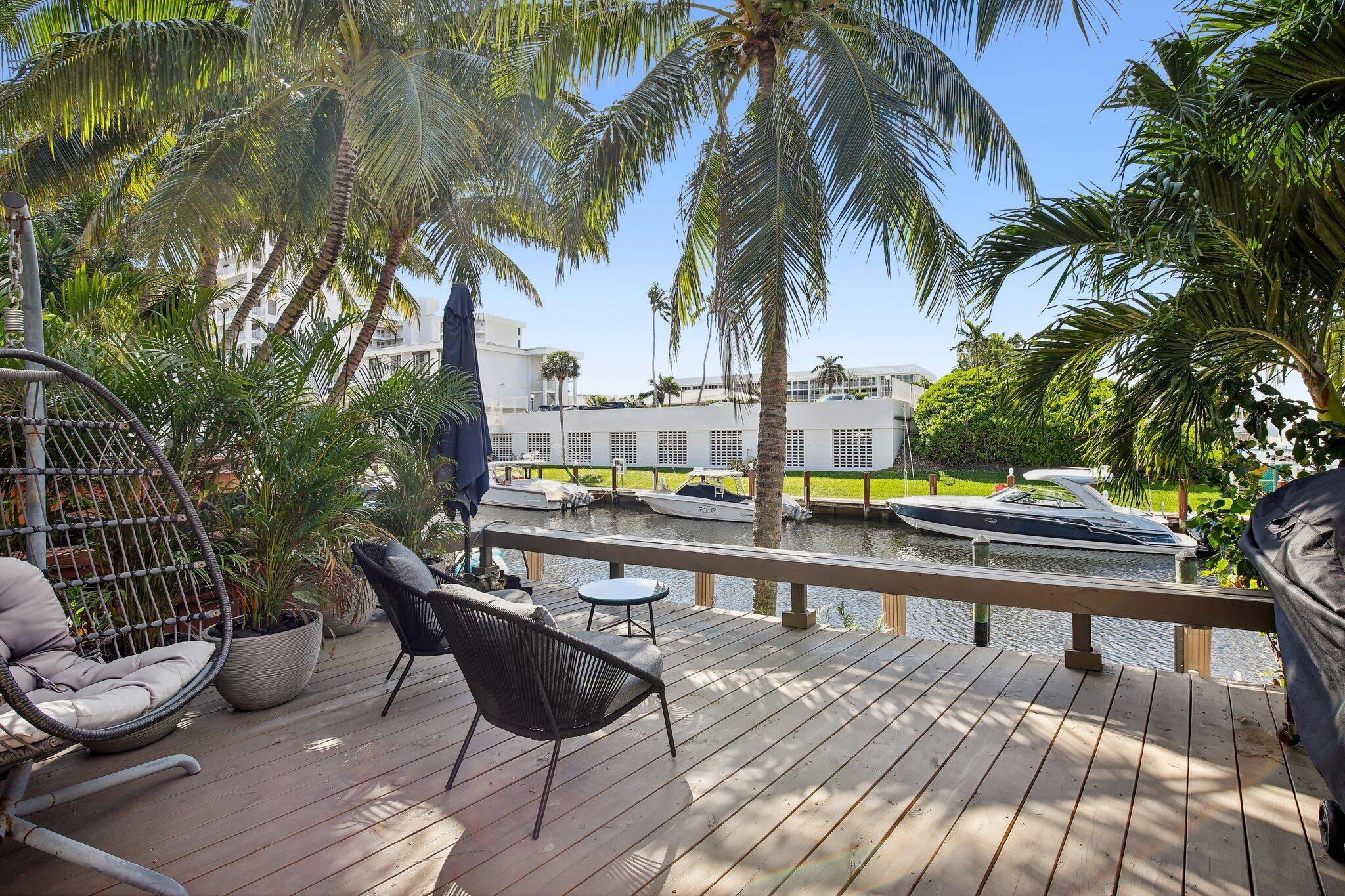 Embrace Dream Waterfront Living in Ft Lauderdale !