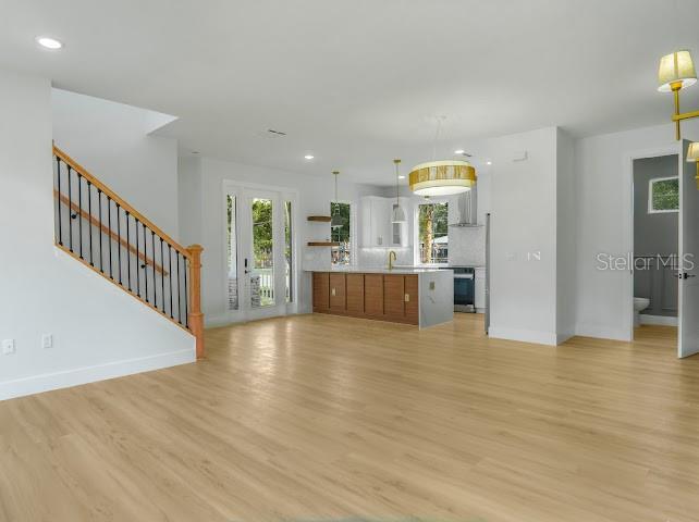 Kitchen/Dinning/Living