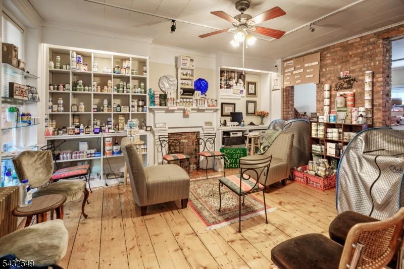 Body & Mind Health Store