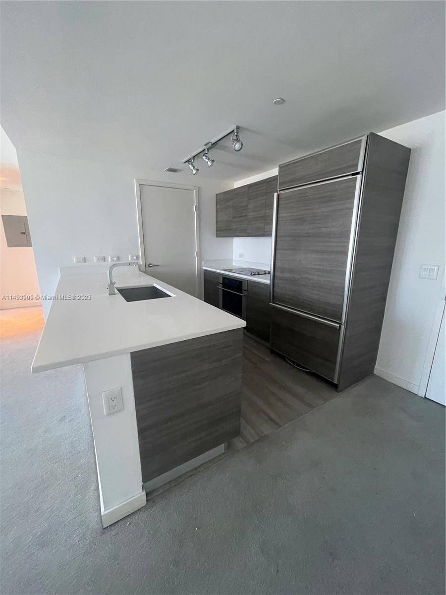 Amazing unit in the heart of Brickell.