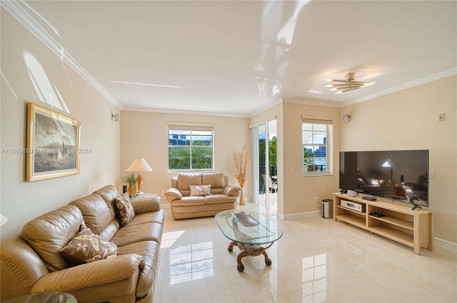 This cozy 2 bed 2 bath remodeled condo located at the gated secured community in the heart of Aventura.