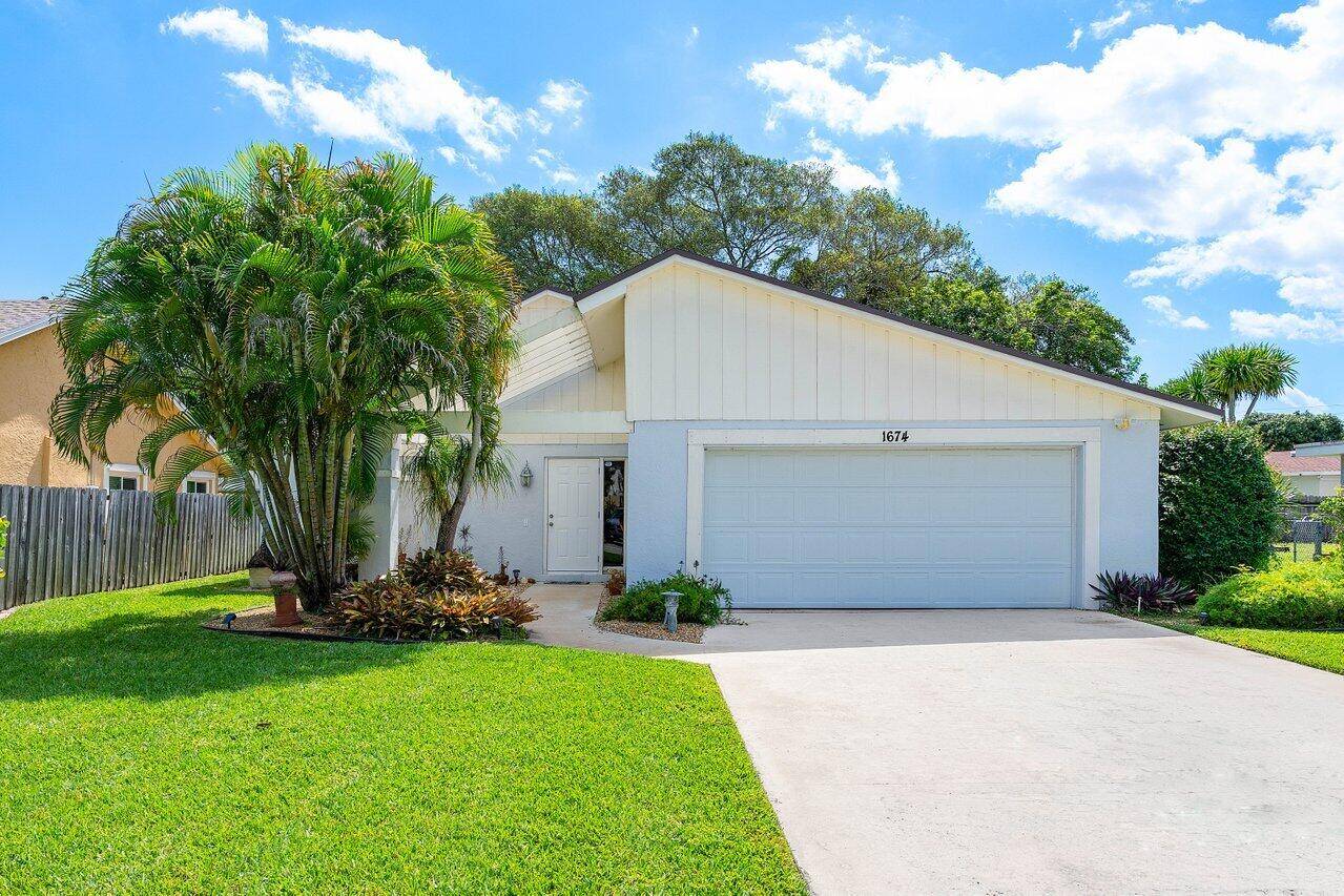 NO HOA Own Your Piece of Florida Paradise This 3 bedroom, 2 bathroom, 2 car garage home offers the quintessential Florida lifestyle in the desirable, self directed community of The ...