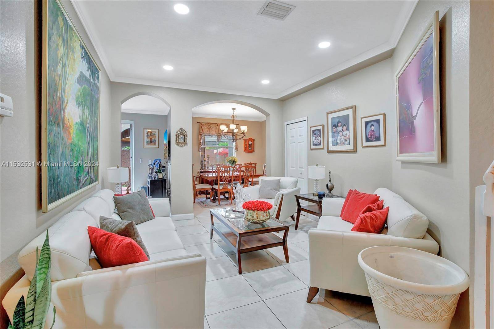This lovely corner 4BD 3BTH townhouse located in the gated community of Villas at Nautica in the heart of Miramar !