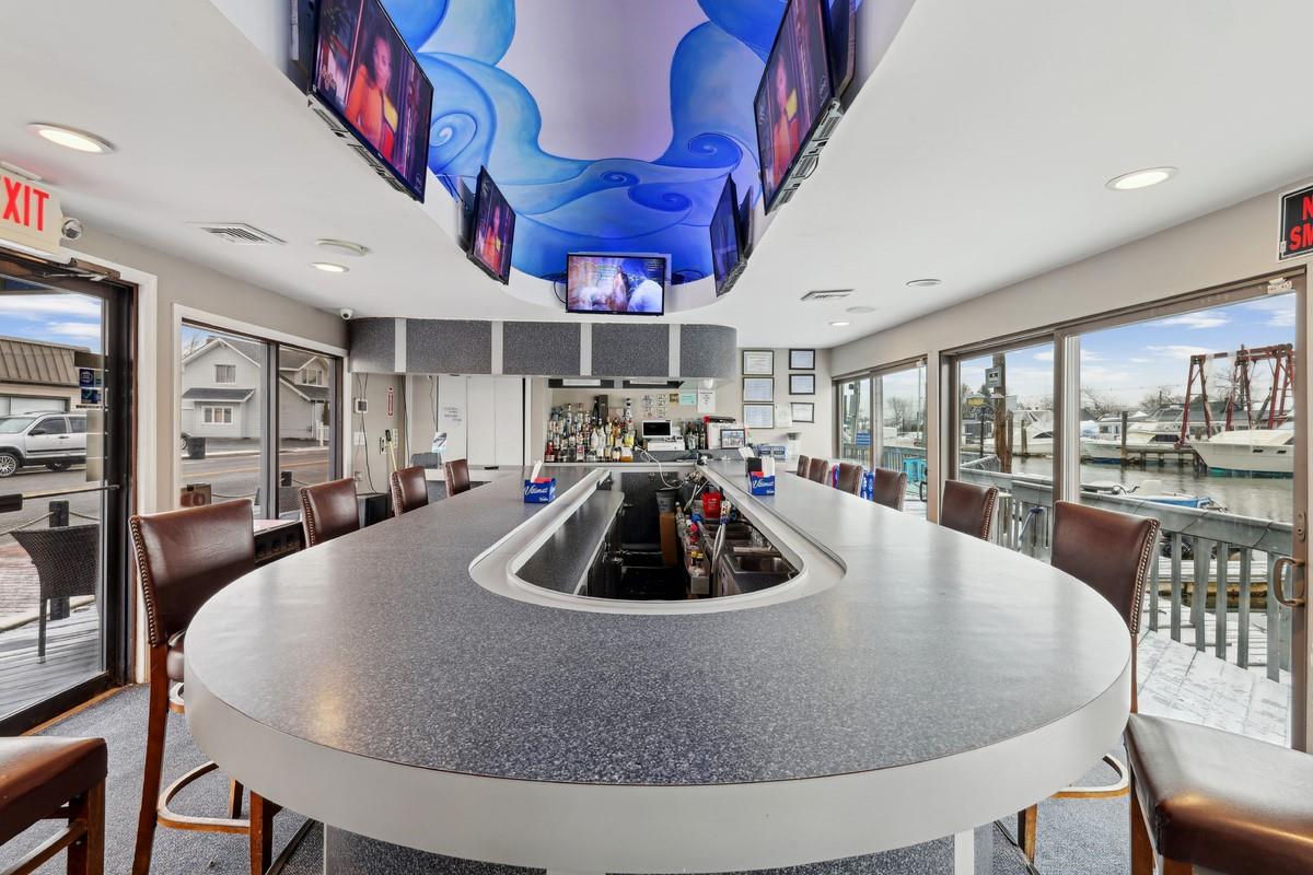 Indoor Bar. Seats 14. 5 TV Screens