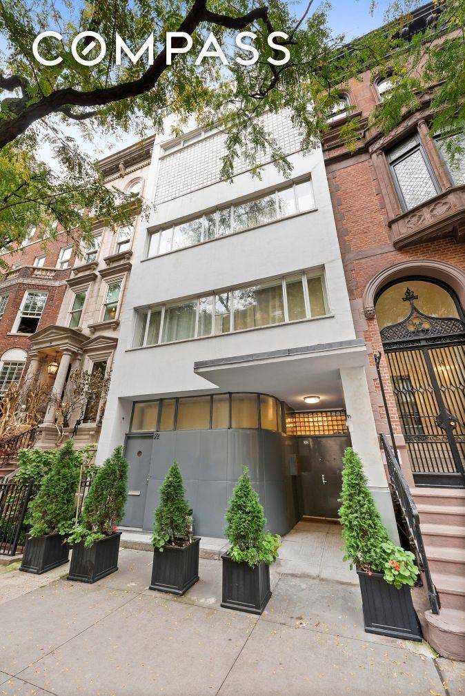 32 East 74th Street. An Icon of Modernist Design and Architectural History.