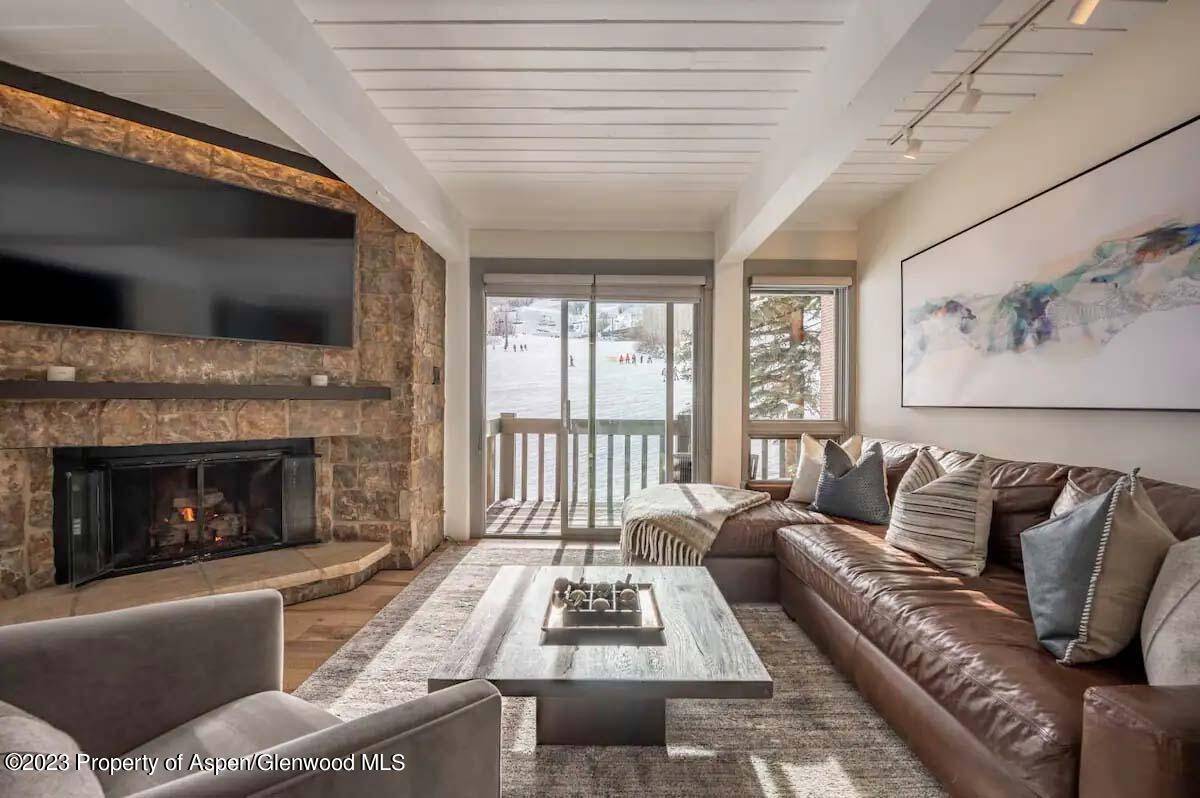 Experience the pinnacle of convenience with this recently renovated 2 bedroom, 2 bath condo that offers the ultimate ski in and ski out access in the heart of Snowmass.