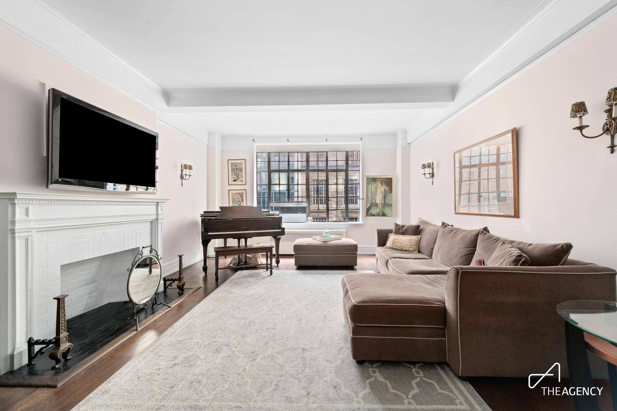 Welcome home to 325 East 57th Street 4A, a pristine Sutton Place full service, boutique, cooperative.