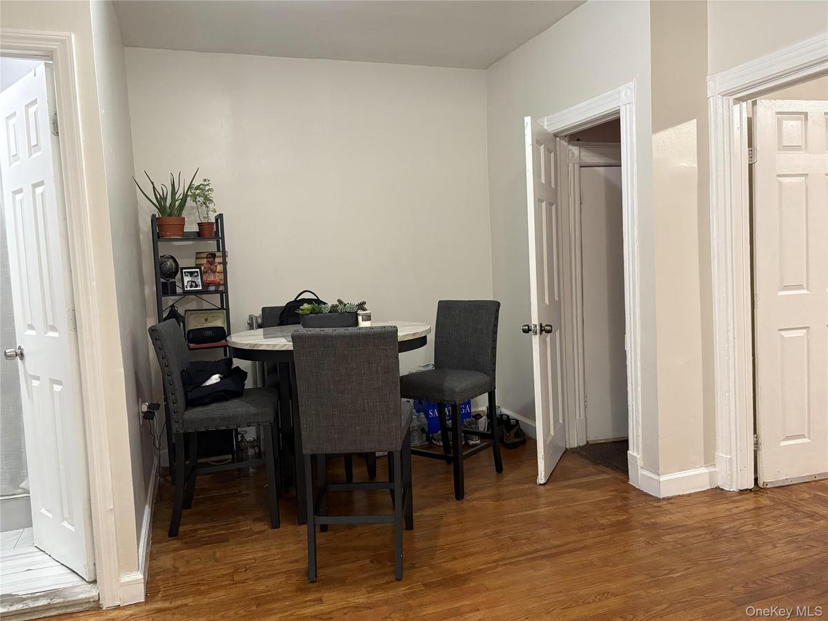 1st Fl Livingroom