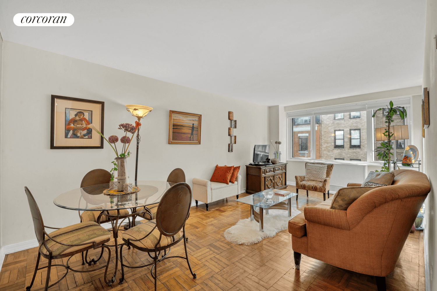 Beautiful, spacious one bedroom apartment located in the acclaimed Gramercy East Co op.