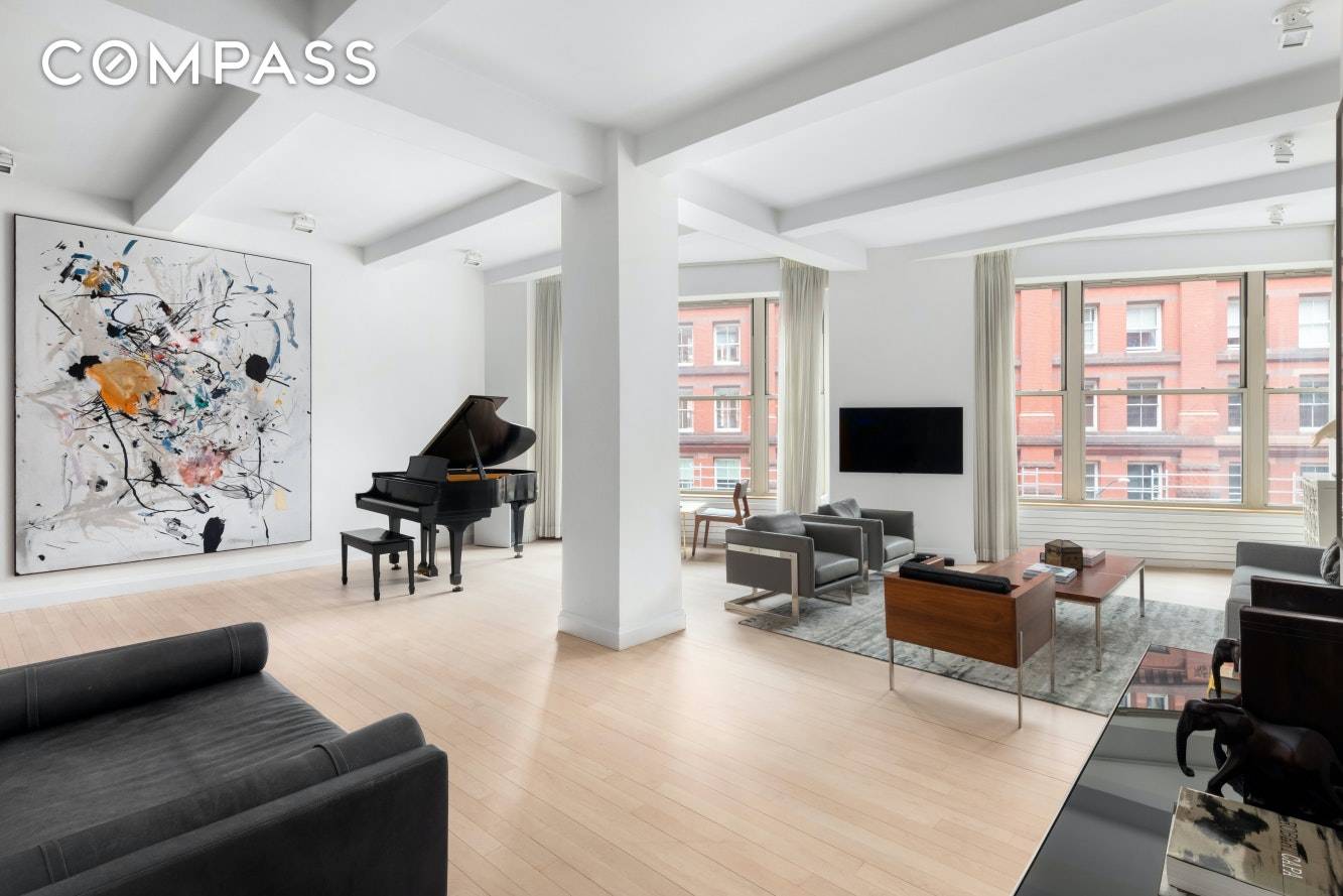 Located in one of TriBeCa most desirable buildings, on the lovely Duane Park, this stunning loft residence is spread over 3, 600SF, with 11 ft ceilings and impressive proportions.